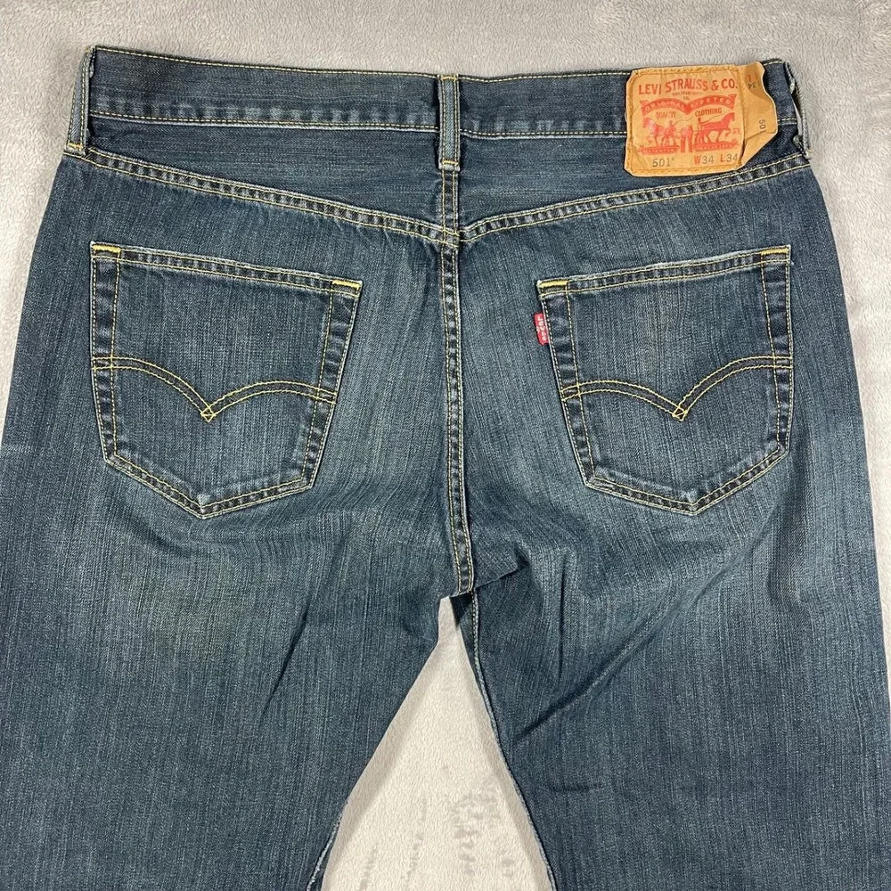 Levi's 501 Jeans Mens 34(33)x34(32) Dark Wash Straight Leg Button‎ Fly Denim